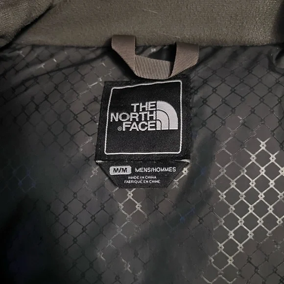 The North Face Gray Quilted Jacket - Picture 2 of 7